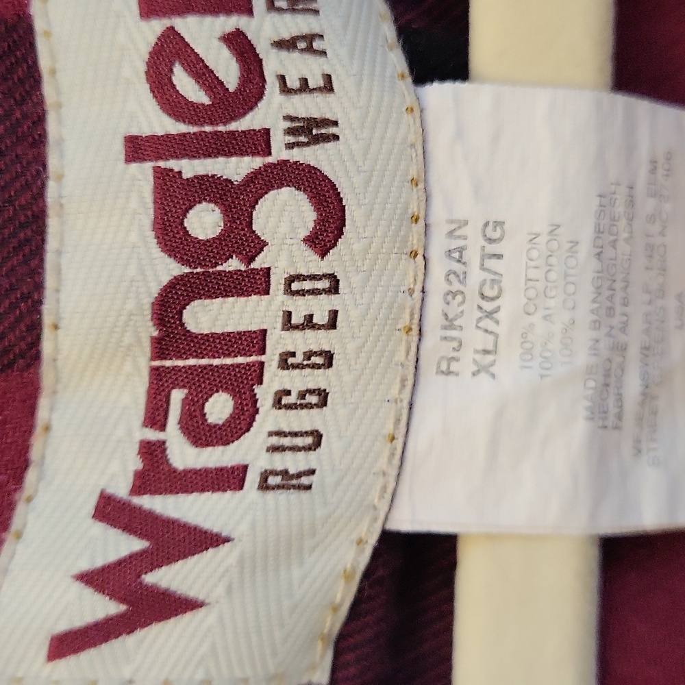 Wrangler Rugged Wear Jean Jacket - Picture 2 of 5